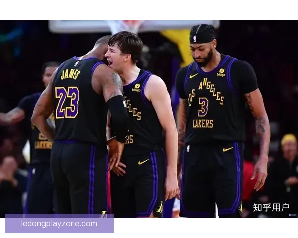 湖人遭遇惨败创队史纪录三战雷霆总输八十一分震惊全美